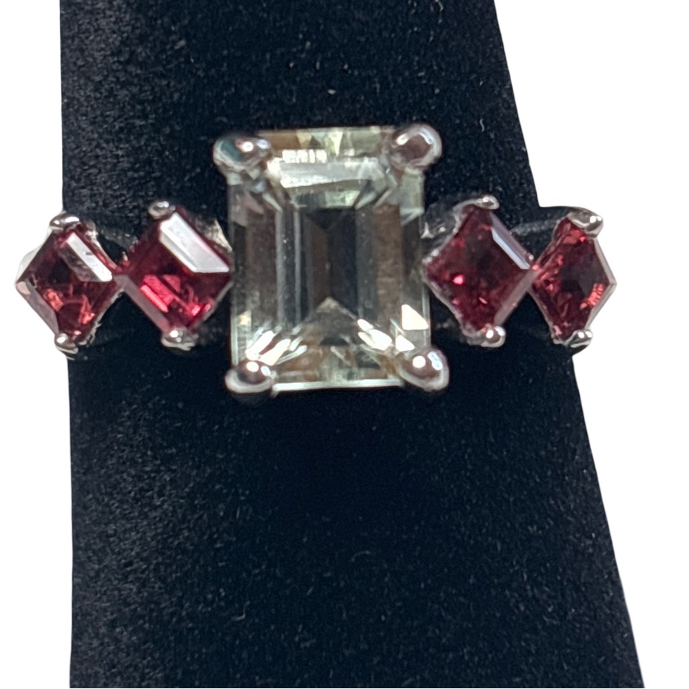 Elegant Clear and Red Gemstone 925 Sterling Silver Ring Size 7